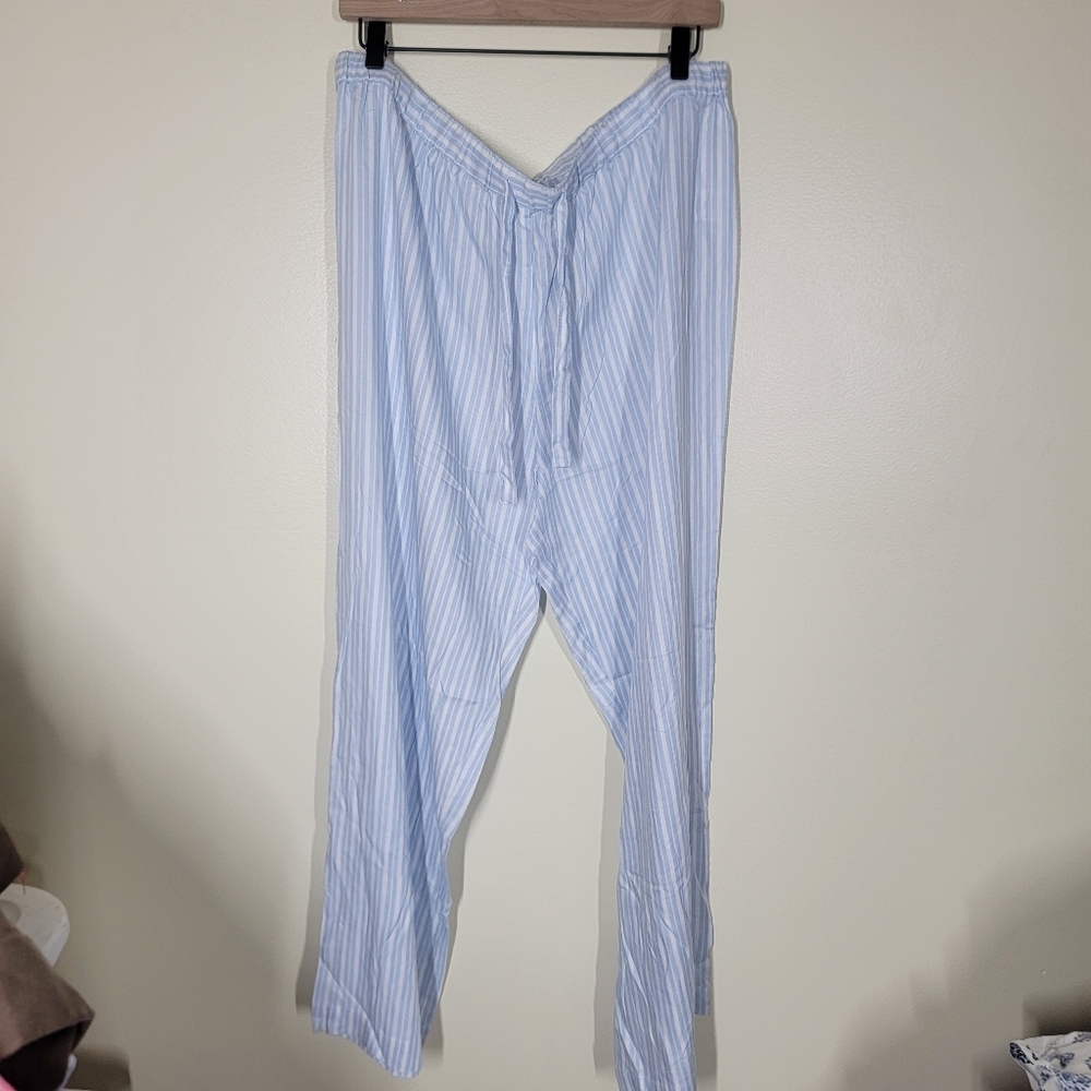 Cozy Earth Soft Woven Long Sleeved Pajama Set Blue And White Striped XL - Picture 7 of 9